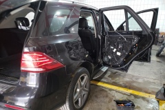 MERCEDES  BENZ GLE400...DESMONTAJE DE LUNAS